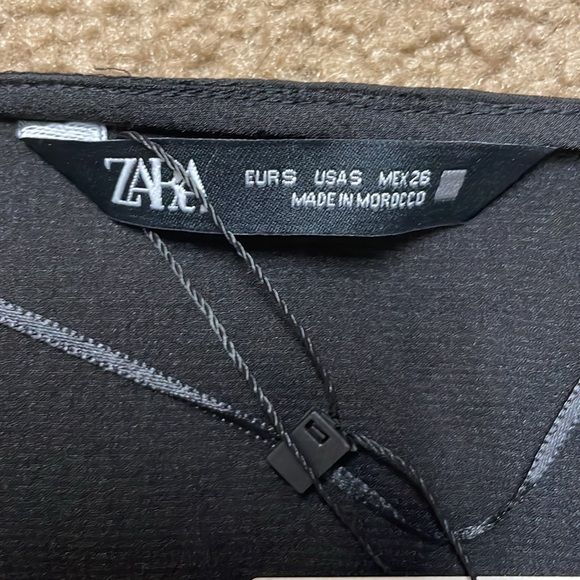 Zara women knotted crop top. Small. NWT! - Picture 4 of 6